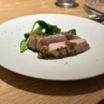 マンサルヴァ - 鶏、豚、牛から、ガルシア産栗豚ロースのアロスト
      クルミとケーパーのサルサアグロドルチェにしました。