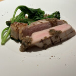 マンサルヴァ - ガルシア産栗豚ロースのアロスト
      クルミとケーパーのサルサアグロドルチェ　お写真撮り忘れましたが、パーラー江古田のバケットを頂きました。