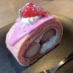 レーヴ ドゥ ミーユ - トリプルいちごロール500円