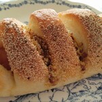 boulangerie chiro - 粗びきソーセージパン