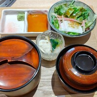 しゃぶしゃぶと焼肉 わにく ミッドランドスクエア店 - 