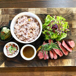 COLT agingbeef&grill - 