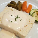 キッチン ブルー グローブ - 反対側から、クリーム仕立てスイートチリソースがたっぷり！？