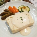 キッチン ブルー グローブ - 海老と豆腐のムーステリーヌのアップ