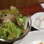 キッチン ブルー グローブ - サラダ、お新香のアップ