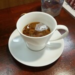 キッチン ブルー グローブ - ミルクを入れます