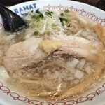 RAMAT - 魚介背脂豚塩ラーメン