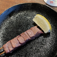 鳥茂 - 一品めから衝撃の美味しさです…‼️ほぼ生の新鮮なレバー✨