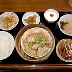 Taiwan Kateiryouri Jasumin - 鶏肉セイロ蒸しセット