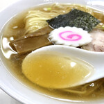 Chuukadou - 鶏や野菜の旨味を昆布が後押しする淡麗スープ。まろやかで優しいカエシながら物足りなさを感じさせない素晴らしい完成度！