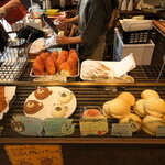 Higurashi Be Kari - 店内のベーカリーコーナーです