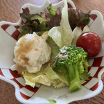 新日本海料理 旬恵 - サラダと城崎ビネガーからスタート