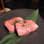 老舗精肉店直送 千種焼肉 飛騨牛の奴隷 - 