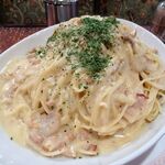 アーモンド - カルボナーラ（大盛）1,050円（コーヒー付き）