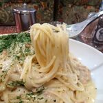 アーモンド - カルボナーラ（大盛）1,050円（コーヒー付き）