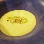 Riboritaesarumeria - グリンピースの冷製スープ