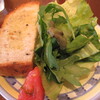 ビージェーカフェ - パスタコースのサラダ・パン