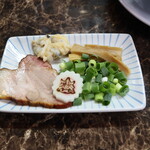 自家製麺 ら～めん かり屋 - トッピングは別皿で