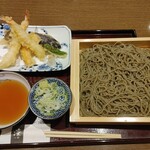 Sobashubourinya - 天盛りせいろそば1,380円！