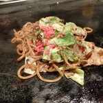 Okonomiyaki Korombusu - 豚肉焼きそば