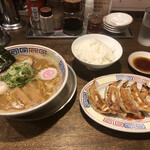 たかし - ラーメン餃子定食