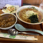 Furusato No Kemuri - あっさり醤油ラーメン＋カレーライス（小）　朝食メニューにつきミニサラダ付き