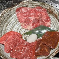 東京焼肉 一頭や コレド室町テラス店 - おすすめ4種セット