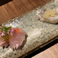 和食しんくろ - 静岡県産 金目鯛湯引き 土佐酢生のりジュレ
                    千葉県 竹岡 太刀魚炙り 特製レモンだれ