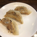 博多豚骨うまか丸 - 餃子3個　280円