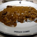 インデアンカレーです。今回はルーを大盛、そして、ご飯も大盛にしました。