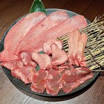 本町肉倶楽部 tongue be - 