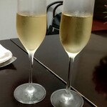 ビストロ　アギャット - 12周年記念 ウェルカム スパークリングワイン