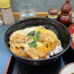 Komoro Soba - たっぷり玉子とじのヒレカツ丼。ヒレカツは2個
