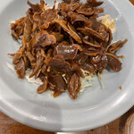 中華料理 餃子の店 三幸園 - 鶏肝の冷製前菜を初注文。ピリ辛味でお酒に合う！