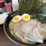 横浜家系ラーメンかまし家 - 