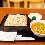 Katsuraya - 本格担々麺 冷やし 麺をへぎそばにチェンジ