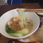 Bakery&Cafe basket. - 牛ラーメン（麺）