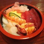 寿司勝 - ランチ海鮮丼(1100yen)