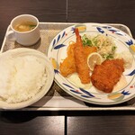 コーヒー＆レスト からさわ - ミックスフライランチご飯大盛り