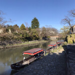 遠久邑 - お店の脇の八幡掘り