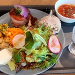 キッチュ エ ビオ いなべ - BTO(ベーコン、トマト、オニオン)バーグりんごソース(1,380円)