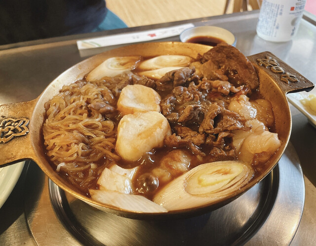 『古き良き涼しい下町の風が通るお店で食す絶品桜鍋』by ゆとりバカ : 桜なべ みの家 本店 （みのや） - 森下/馬肉料理 [食べログ]