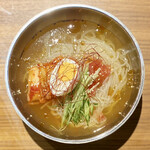 Gyuumai Horumon Yakiniku Sakaba - 冷麺