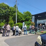 武蔵野うどん 五六 - 11:00開店、少し前は、すでに行列。