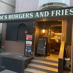 HYOE'S BURGERS + FRIES - 