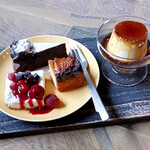 ラフ&タフ コーヒースタンド - あにばーさりープレート