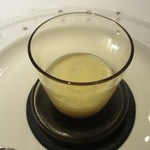 エクアトゥール - 愛知県産ホワイトショコラのブランマンジェ、北海道の雲丹、オレンジの泡