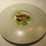 エクアトゥール - 山口県産 甘鯛の直火焼き、カマスとマナガツオと夏筍のガレット、ムール貝、白い大蒜ソース、緑のパセリソース