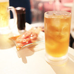 イタリア酒場 炎LAVITA - ウーロン茶　(180円) '13 8月中旬