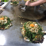 Okonomiyaki Hirano - ソバライス、生イカ、大葉、イカオクラ明太子、黄身のせ、「イカライス」2枚